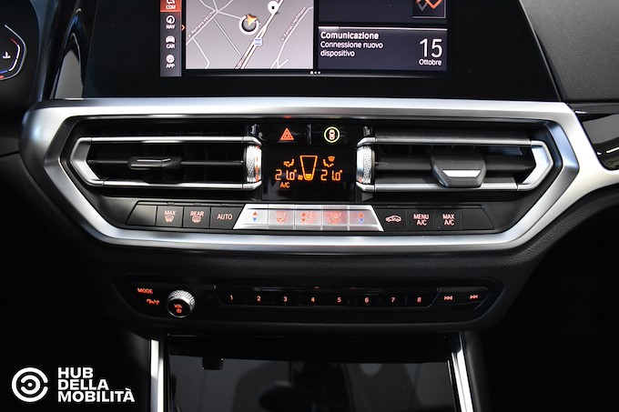 BMW 318d 48V Touring Business Advantage